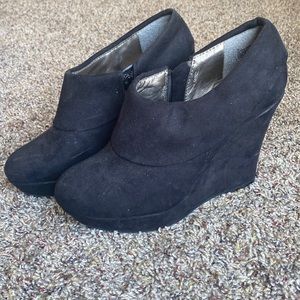 Mossimo Black Suede Wedges